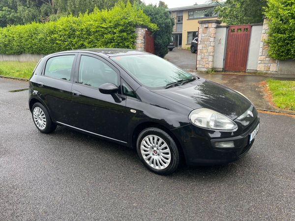 Fiat Punto Hatchback, Petrol, 2011, Black
