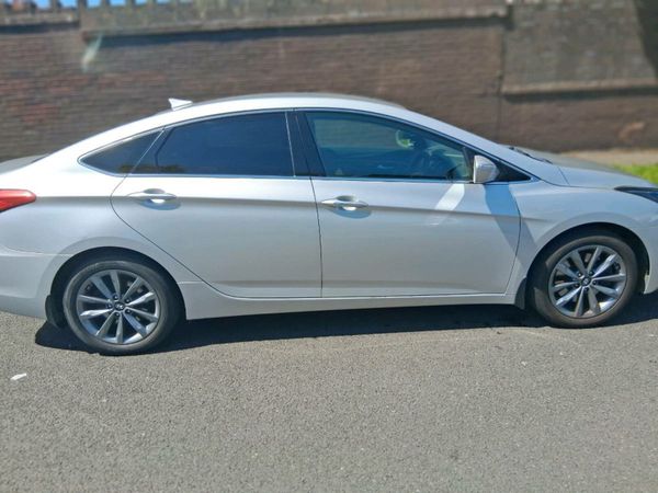 Hyundai i40 Saloon, Diesel, 2016, Silver