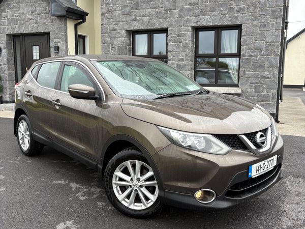 Nissan Qashqai Hatchback, Diesel, 2014, Brown