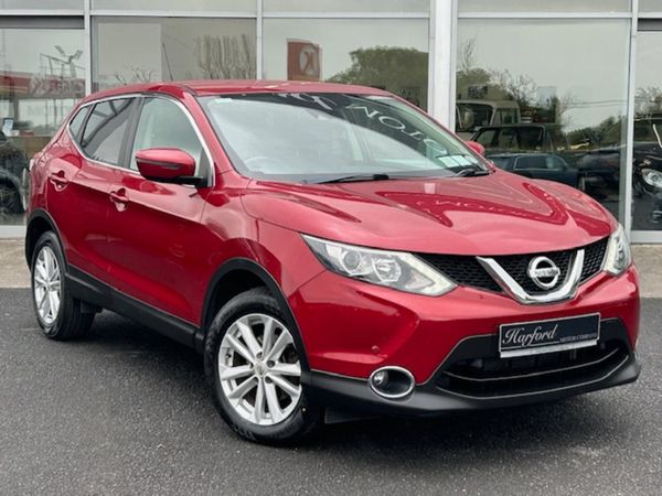 Nissan Qashqai SUV, Petrol, 2017, Red