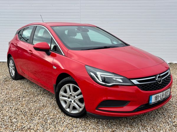Opel Astra Hatchback, Petrol, 2018, Red