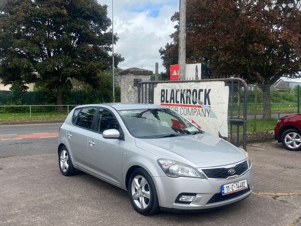 Kia Ceed Hatchback, Diesel, 2011, Silver