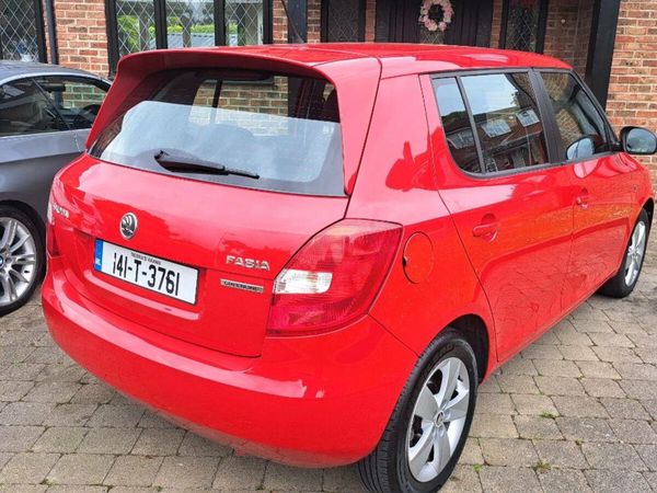 Skoda Fabia Hatchback, Diesel, 2014, Red