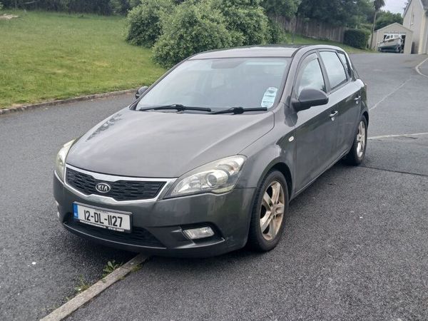 Kia Ceed MPV, Diesel, 2012, Silver