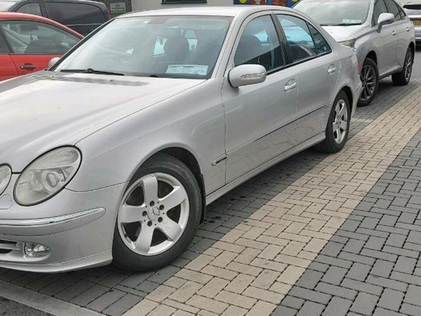 Mercedes-Benz E-Class Saloon, Petrol, 2004, Silver