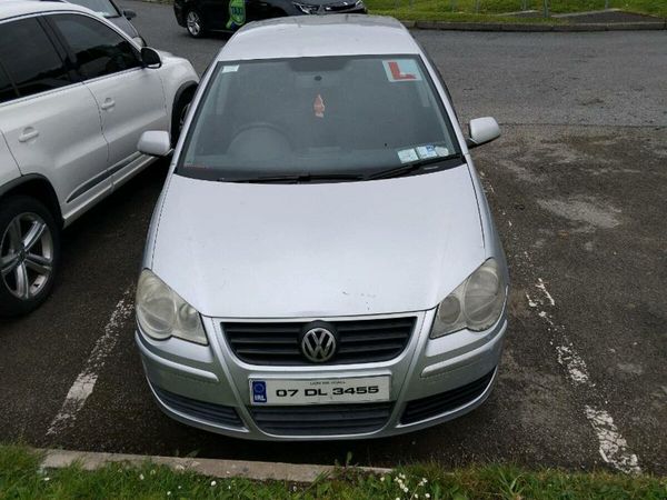 Volkswagen Polo Hatchback, Petrol, 2007, Silver