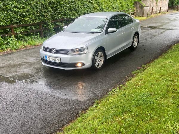 Volkswagen Jetta Saloon, Diesel, 2013, Silver