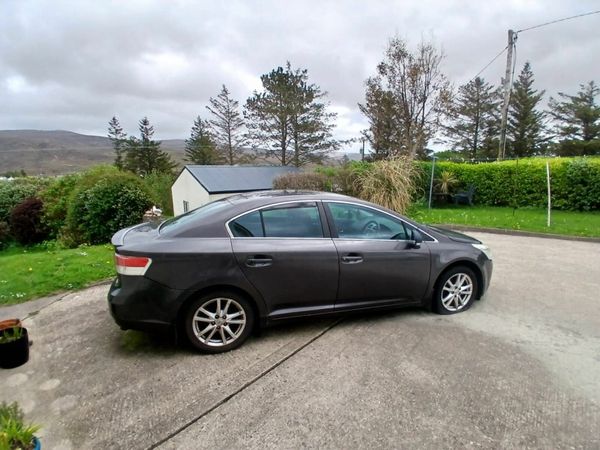Toyota Avensis Saloon, Diesel, 2011, Grey