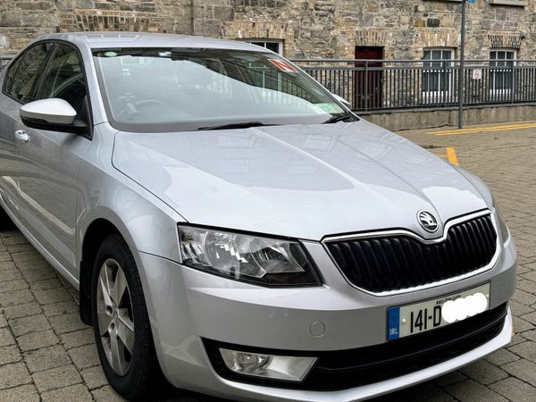 Skoda Octavia Saloon, Petrol, 2014, Silver