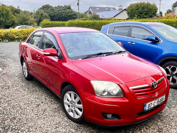 Toyota Avensis Saloon, Petrol, 2007, Red