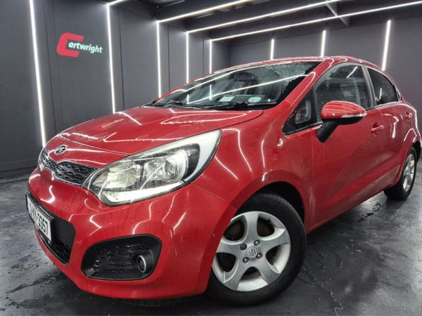 Kia Rio Hatchback, Diesel, 2012, Red