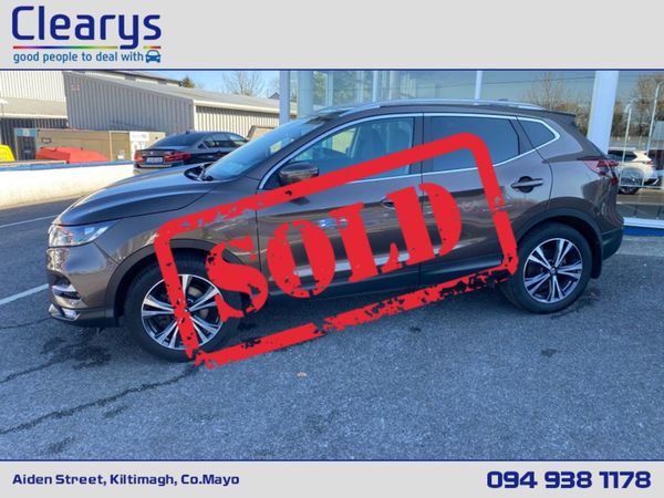 Nissan Qashqai MPV, Petrol, 2020, Brown