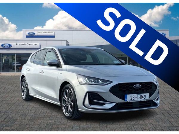Ford Focus Hatchback, Petrol Hybrid, 2023, Grey