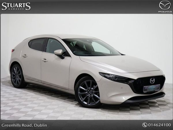Mazda Mazda3 Hatchback, Petrol, 2022, Gold