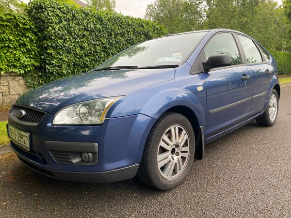 Ford Focus Hatchback, Petrol, 2005, Blue