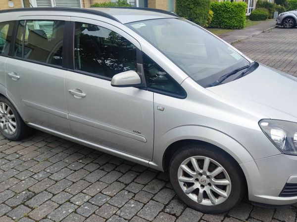 Opel Zafira MPV, Petrol, 2005, Silver
