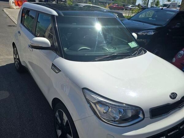 Kia Soul Hatchback, Diesel, 2015, White