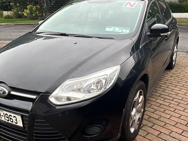 Ford Focus Hatchback, Petrol, 2013, Black