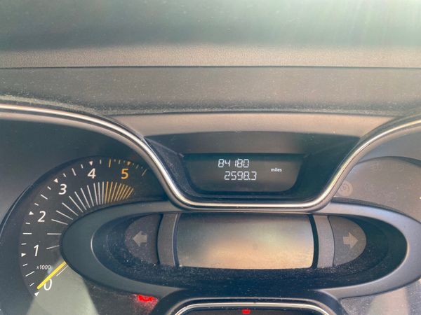 Renault Captur Hatchback, Diesel, 2015, White