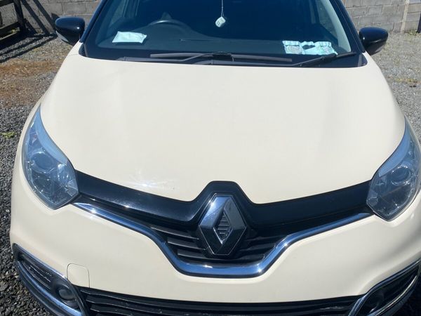 Renault Captur Hatchback, Diesel, 2015, White