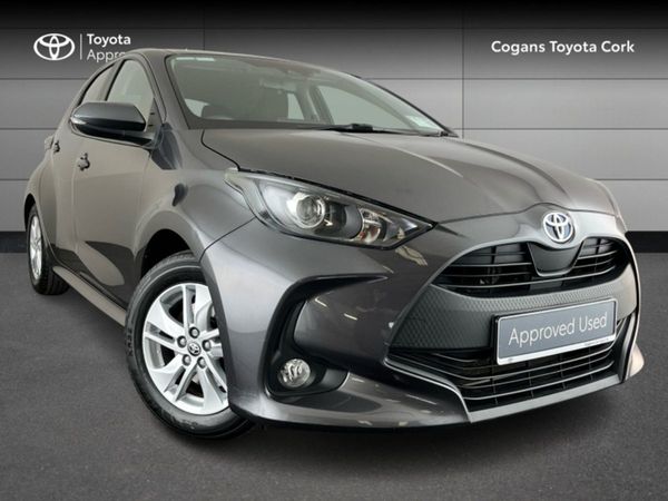 Toyota Yaris Hatchback, Hybrid, 2022, Grey