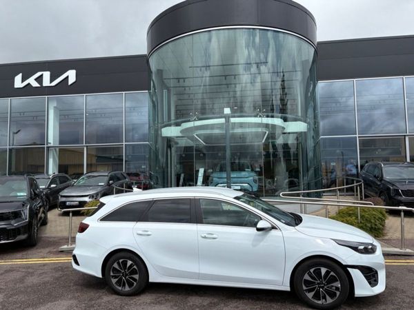 Kia Ceed Hatchback, Hybrid, 2024, White