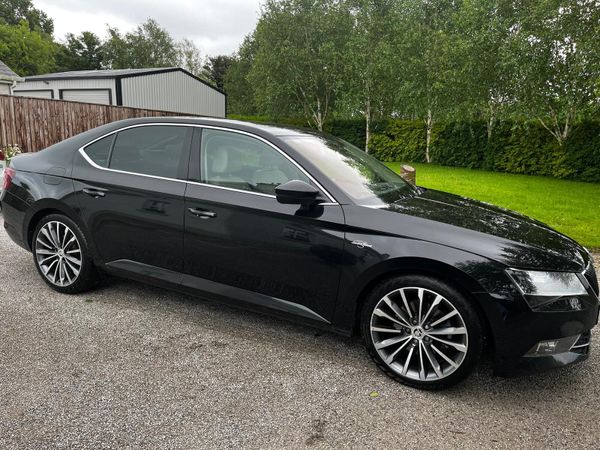 Skoda Superb Saloon, Diesel, 2016, Black