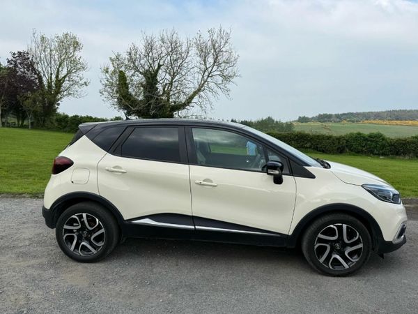 Renault Captur Hatchback, Petrol, 2019, White