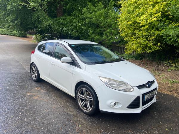 Ford Focus Hatchback, Diesel, 2012, White