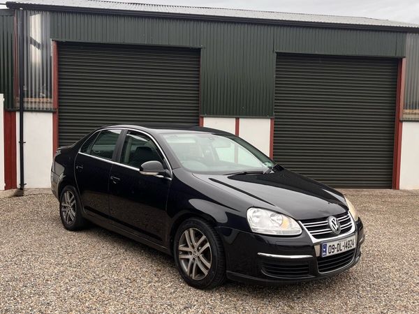 Volkswagen Jetta Saloon, Diesel, 2009, Black