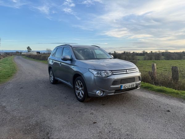 Mitsubishi Outlander SUV, Petrol Plug-in Hybrid, 2015, Grey