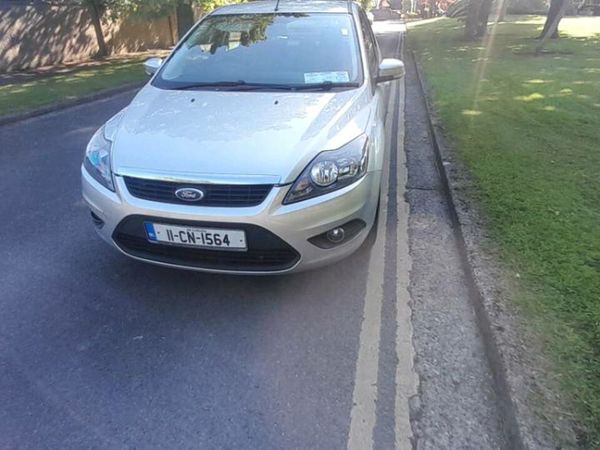 Ford Focus Hatchback, Diesel, 2011, Silver
