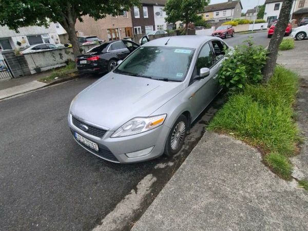 Ford Mondeo Saloon, Petrol, 2007, Silver