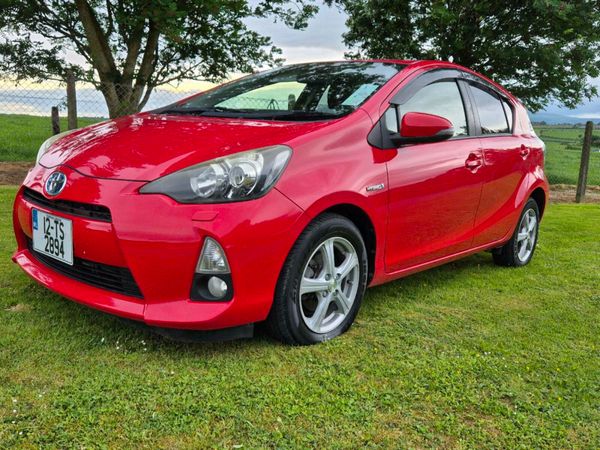 Toyota Aqua Hatchback, Petrol Hybrid, 2012, Red
