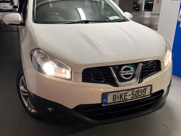 Nissan Qashqai Hatchback, Diesel, 2011, White