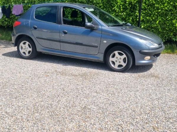 Peugeot 206 Hatchback, Petrol, 2006, Grey