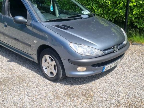 Peugeot 206 Hatchback, Petrol, 2006, Grey