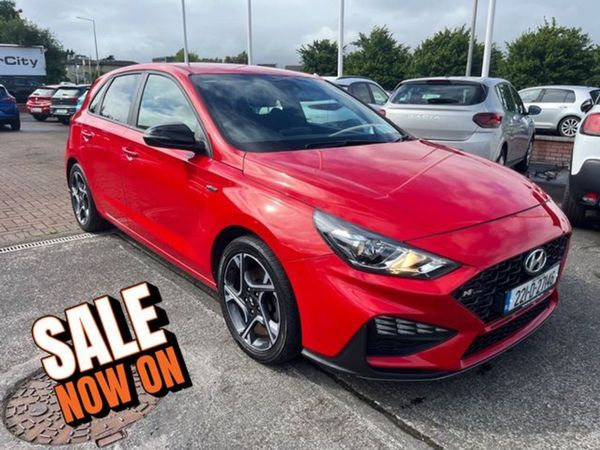Hyundai i30 Hatchback, Petrol, 2022, Red