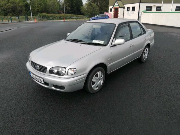Toyota Corolla Saloon, Petrol, 2001, Silver