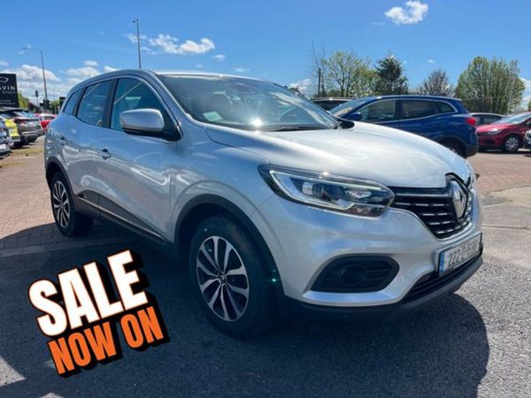 Renault Kadjar SUV, Petrol, 2022, Silver