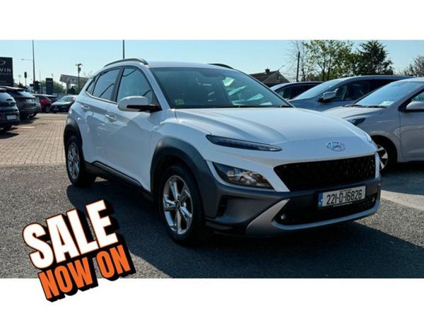 Hyundai KONA MPV, Petrol, 2022, White