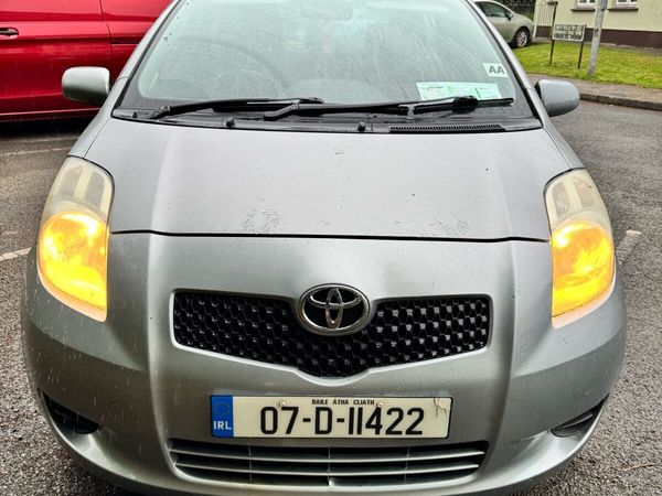 Toyota Yaris Hatchback, Petrol, 2007, Silver