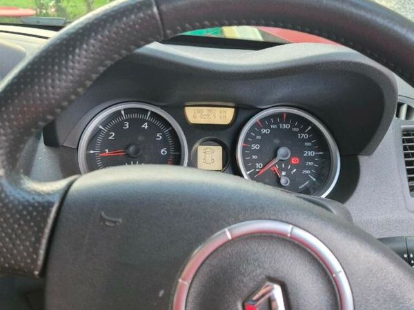 Renault Megane Saloon, Petrol, 2006, Red