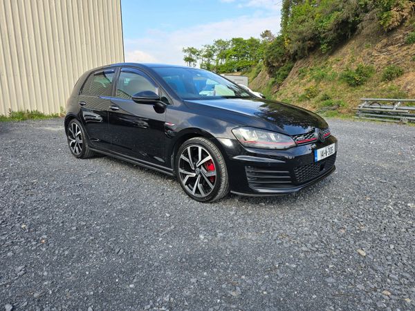 Volkswagen Golf Hatchback, Petrol, 2014, Black