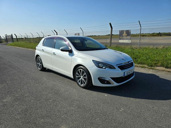 Peugeot 208 Hatchback, Petrol, 2015, Blue