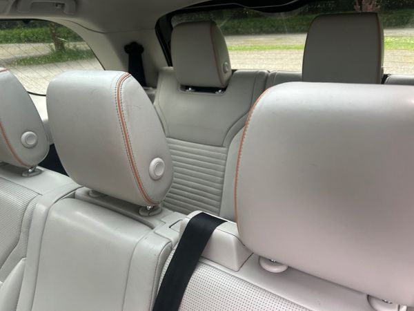 Land Rover Discovery SUV, Diesel, 2017, Black