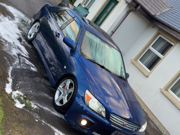 Lexus IS Saloon, Petrol, 2001, Blue