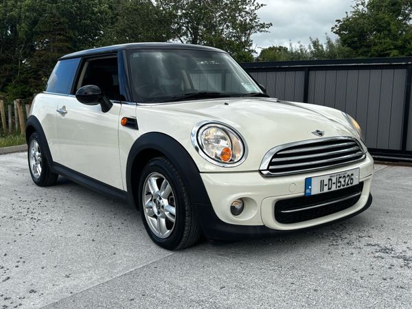 Mini Cooper Hatchback, Diesel, 2011, White