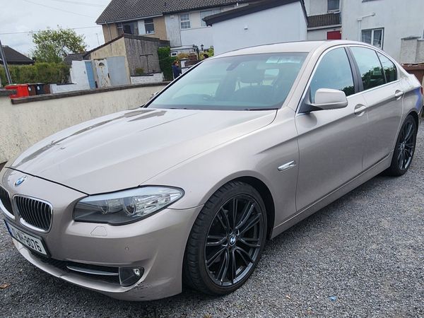 BMW 5-Series Saloon, Diesel, 2010, Gold