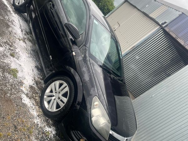 Opel Astra Hatchback, Petrol, 2007, Black